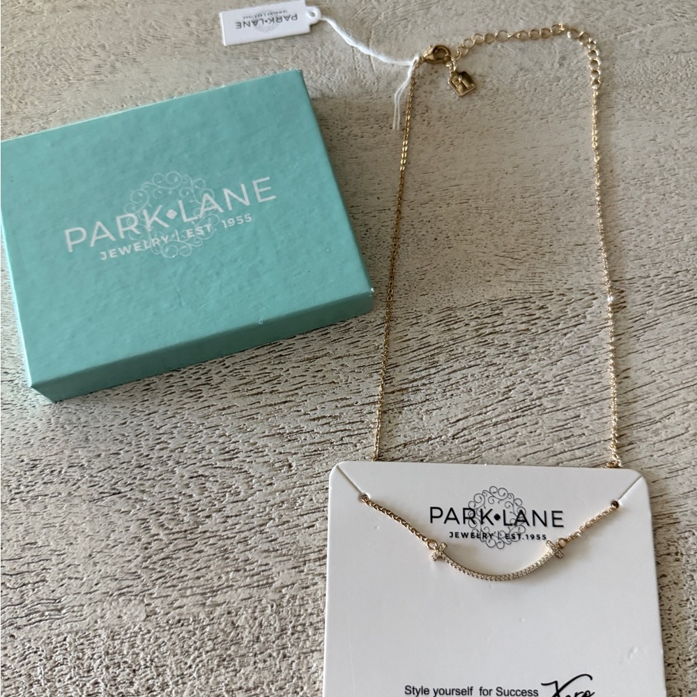 NWT Park Lane Gold Happy Necklace